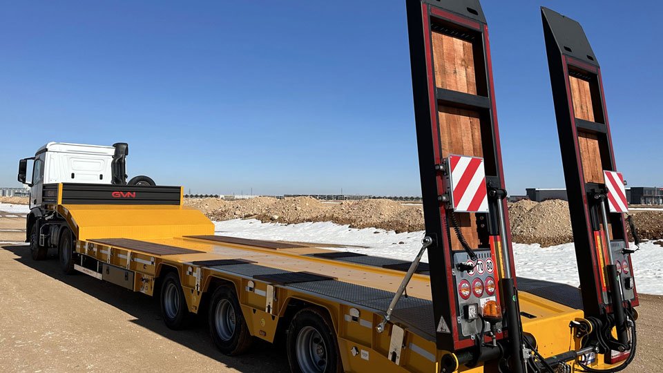 3 Axle Flat Ramp Lowbed